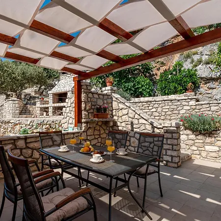 Crnja Luka I 公寓 *