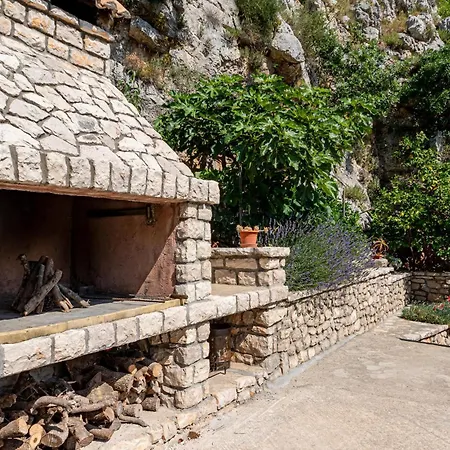 Crnja Luka I 公寓 *