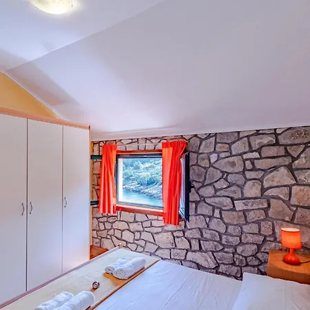 2 Bedroom Gorgeous In *